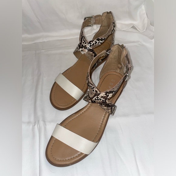 Esprit Women’s Delaney Snakeskin Zipper Sandal Shoe Size 8 - Picture 4 of 7